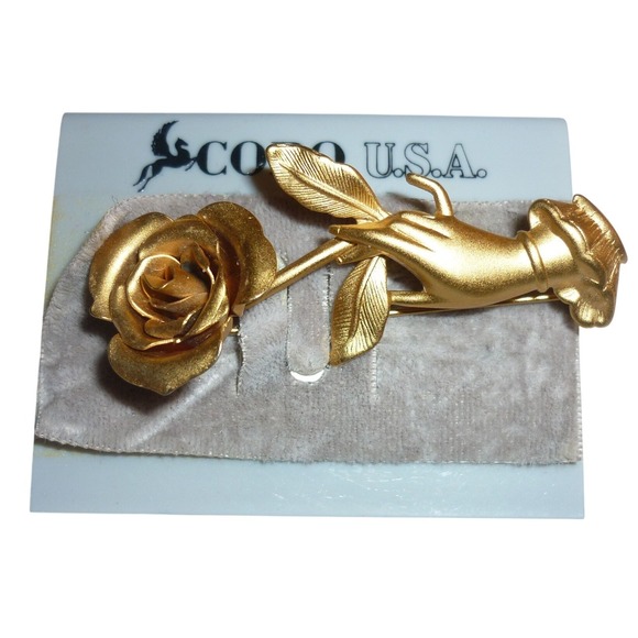 Coro Jewelry - Vintage New Coro USA Gold Tone Victorian Hand Holding Rose Brooch Pin 2.75"